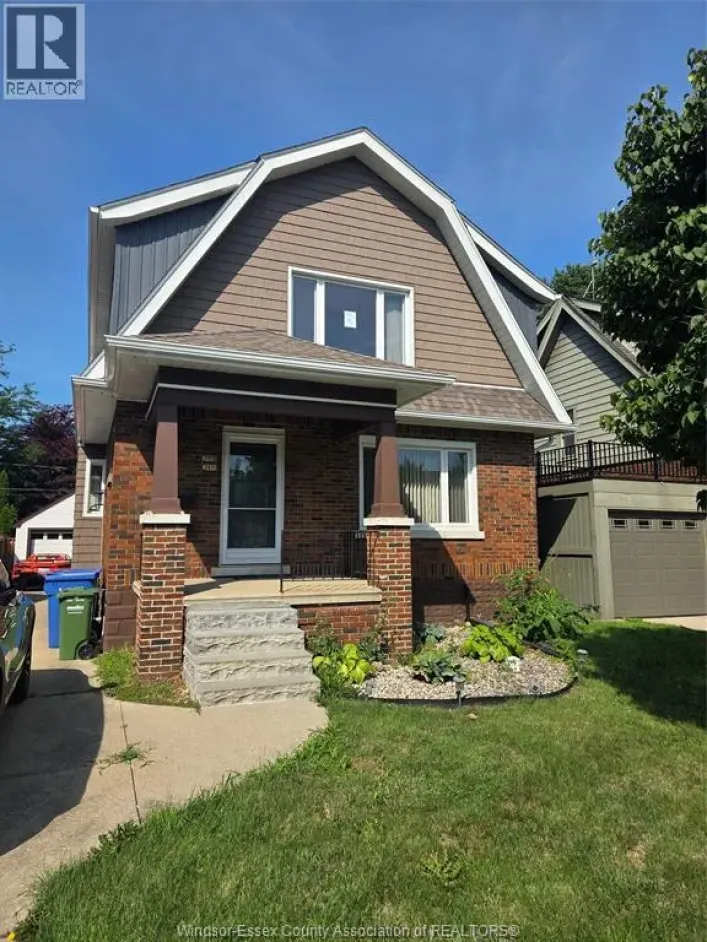 2371-2373 Lincoln ROAD, Windsor