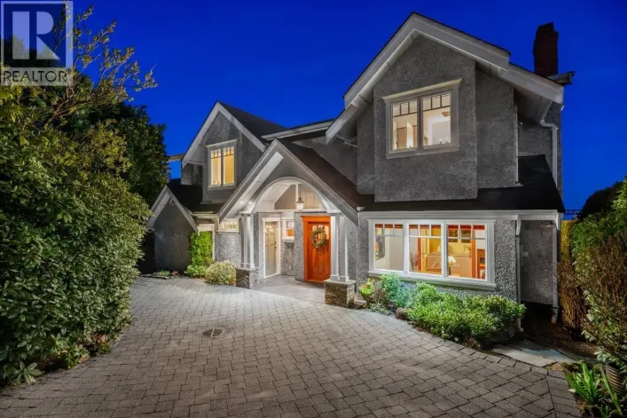 2374 NELSON AVENUE, West Vancouver
