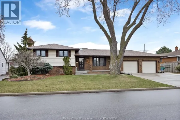 2374 RANDOLPH AVENUE, Windsor