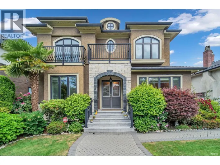 2375 W 20TH AVENUE, Vancouver