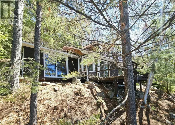 2378 PAPINEAU LAKE ROAD, Hastings Highlands