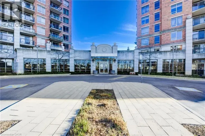 2379 CENTRAL PARK Drive Unit# 101, Oakville