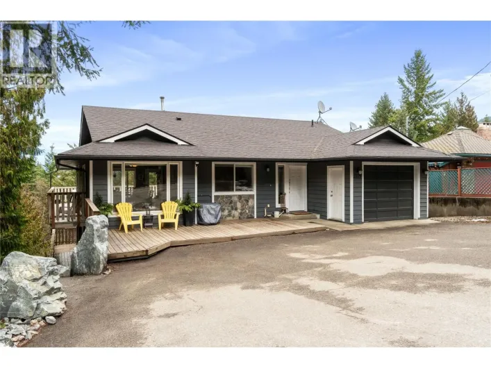 2379 Pleasant Dale Road, Blind Bay