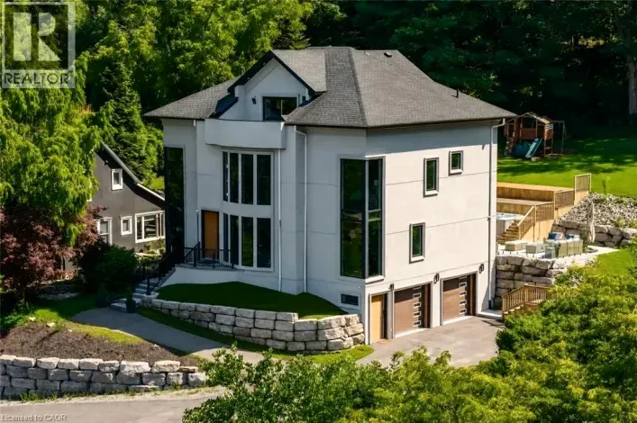 237B MAIN Street W, Grimsby
