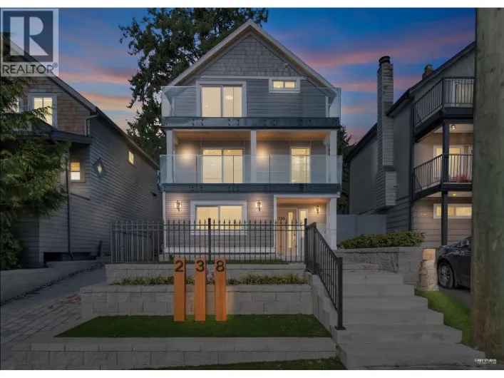 238 E 28TH STREET, North Vancouver