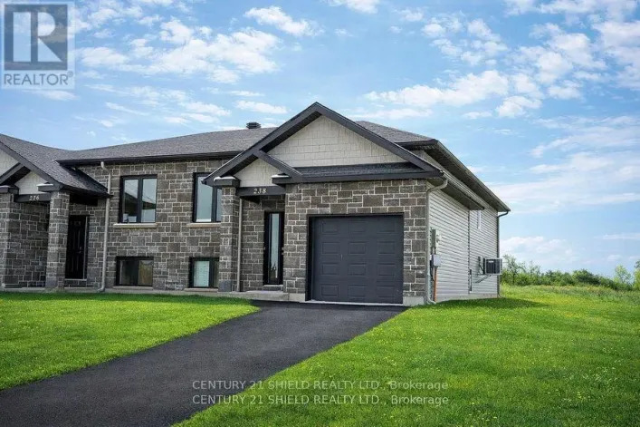 238 EAST RIDGE DRIVE, Cornwall