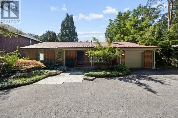 House for sale: 238 MILL STREET, Richmond Hill