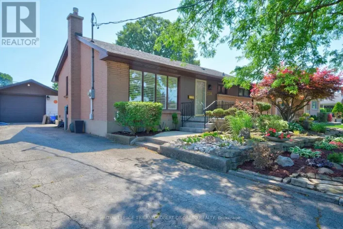 238 STARLIGHT AVENUE, London East