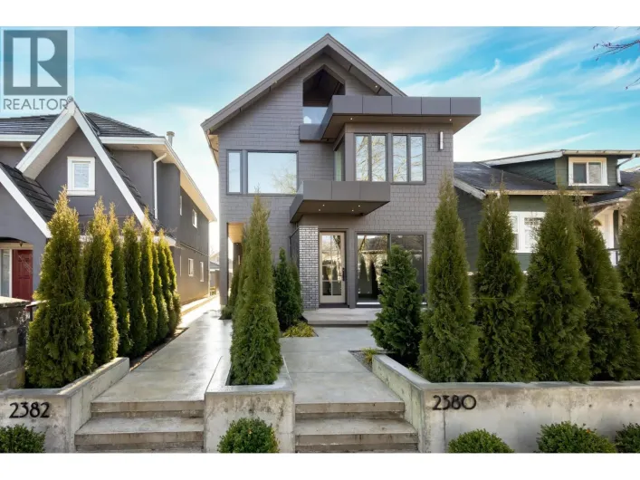 2382 E 5TH AVENUE, Vancouver