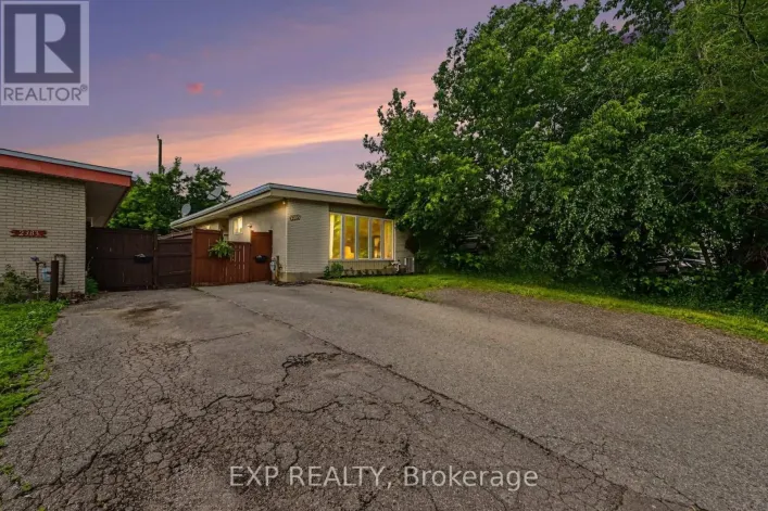2385 WALKLEY ROAD, Ottawa