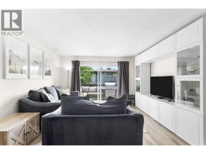 239 202 WESTHILL PLACE, Port Moody