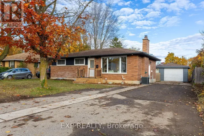 239 COMMISSIONERS ROAD W, London South