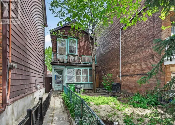 239 MANNING AVENUE, Toronto