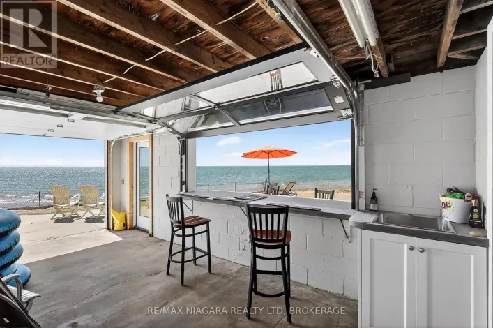239 PLEASANT BEACH ROAD, Port Colborne