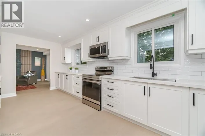 2392 ARNOLD Crescent, Burlington