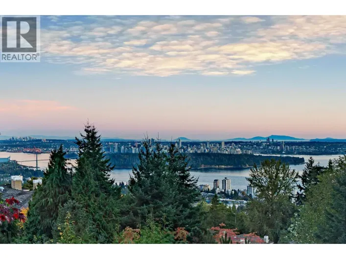 2398 CONSTANTINE PLACE, West Vancouver