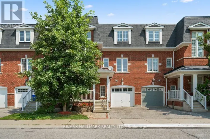 24 - 15 OLD COLONY ROAD, Richmond Hill