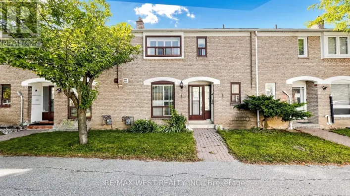 24 - 25 GOSFORD BOULEVARD, Toronto