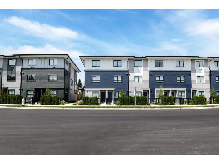 24 33525 KINGSTON AVENUE, Abbotsford