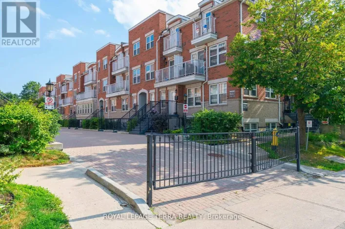 24 - 37 FOUR WINDS DRIVE, Toronto