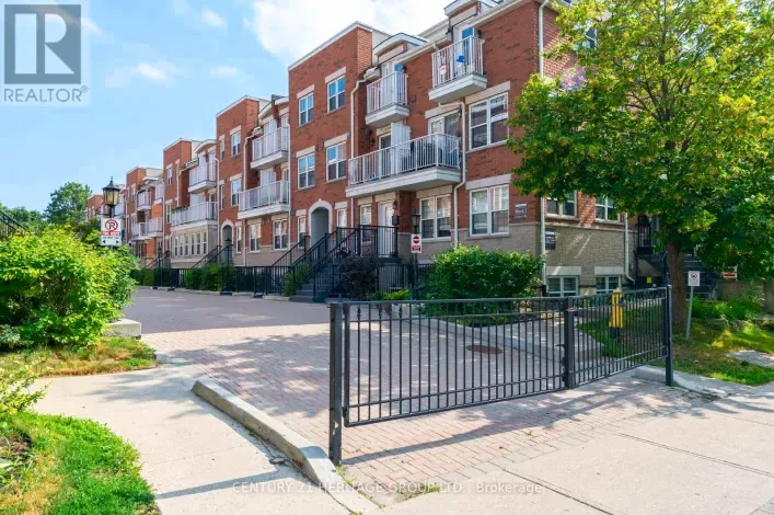 Row / Townhouse for sale: 24 - 37 FOUR WINDS DRIVE, Toronto