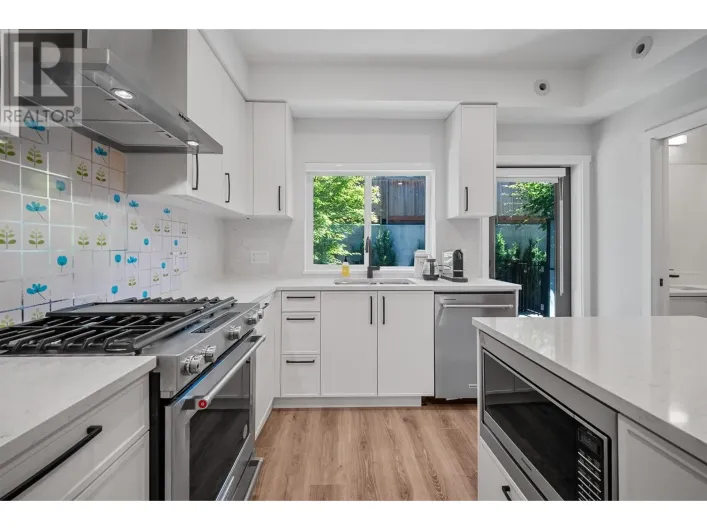 24 50 SEAVIEW DRIVE, Port Moody