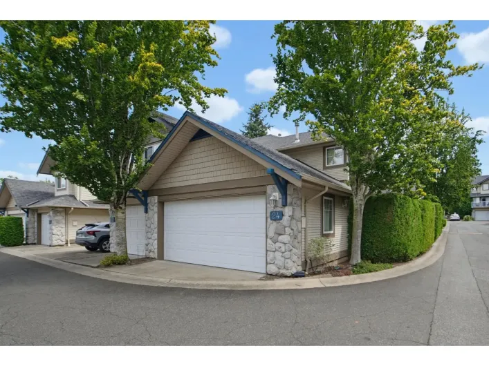 24 8888 151 STREET, Surrey