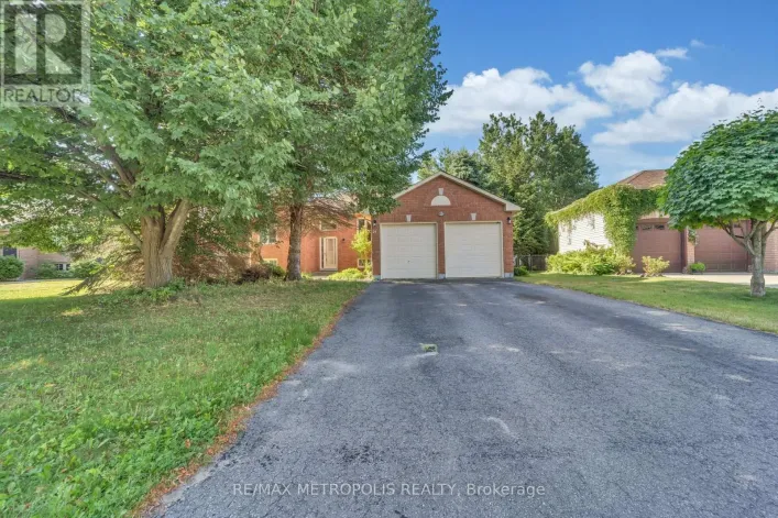 24 ACORN CRESCENT, Wasaga Beach