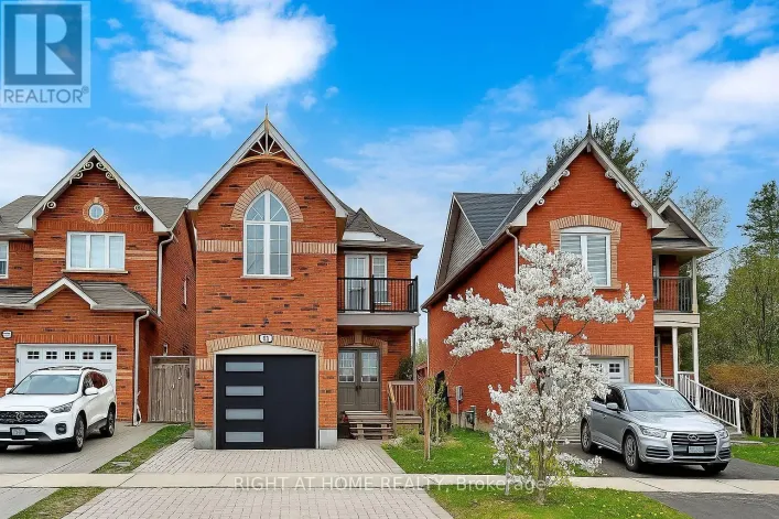 24 ANTIQUE DRIVE, Richmond Hill