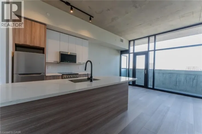 24 AUGUSTA Street Unit# 807, Hamilton