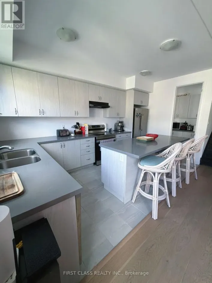 House for rent: 24 BARNYARD TRAIL, Barrie
