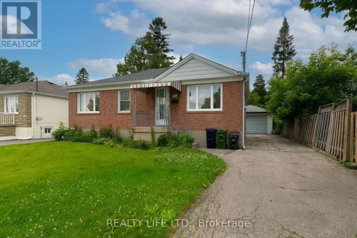 24 BATTERSEA CRESCENT, Toronto