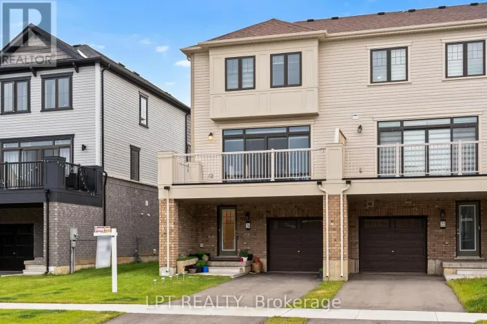 24 BEE CRESCENT, Brantford