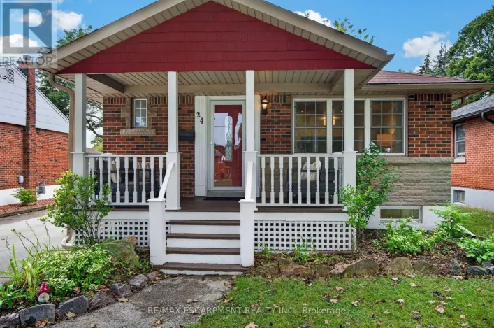 24 CASTLEFIELD DRIVE, Hamilton