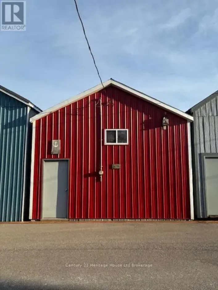 24 DOCK ROAD, Norfolk