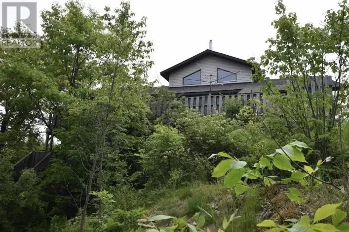 24 Dyke Street and 36 Hudson ST, Blind River