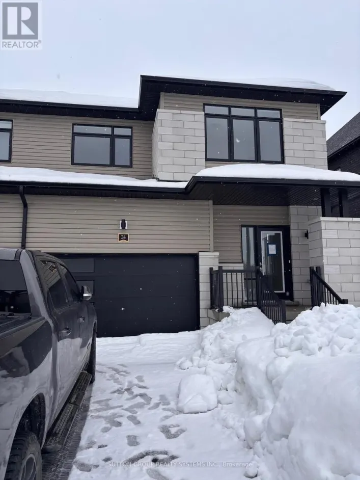 24 FEDERICA CRESCENT, Wasaga Beach
