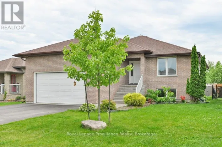 24 FREEDOM CRESCENT, Quinte West