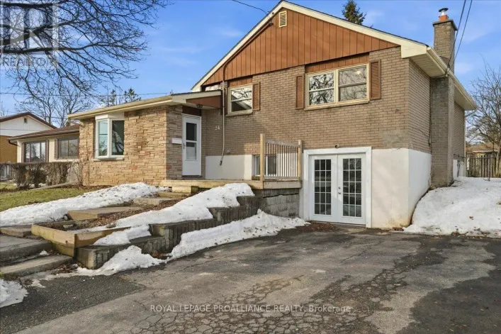 24 GILBERT STREET, Belleville