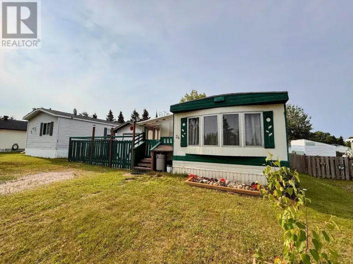 24 Jackson CRES, Marathon