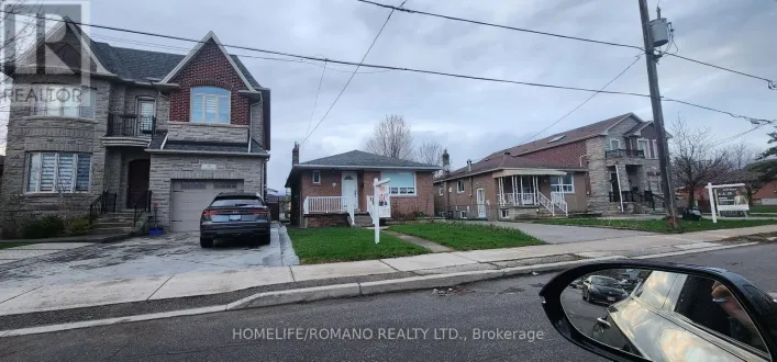 24 KATHERINE ROAD, Toronto