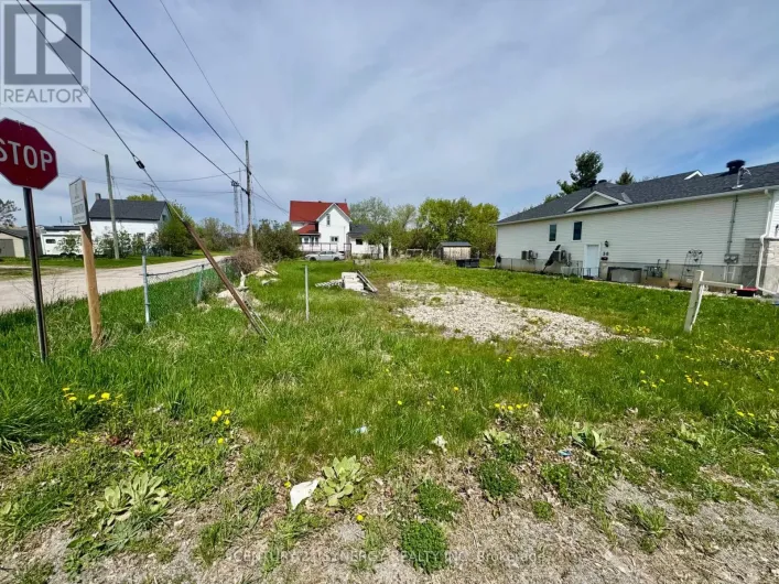 24 KING STREET, Smiths Falls