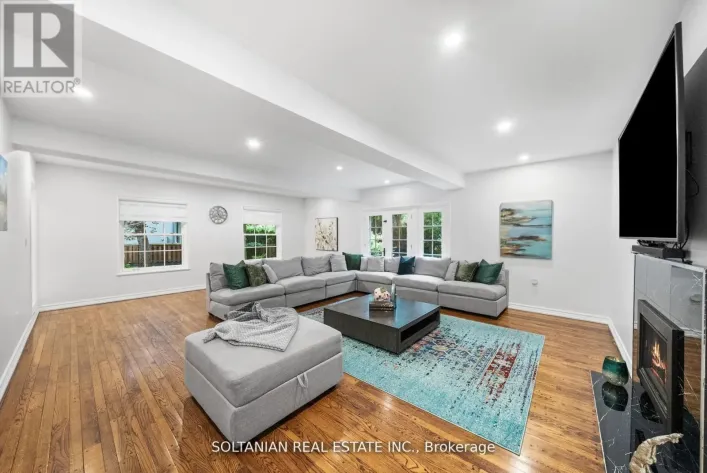 24 LAURELEAF ROAD, Markham