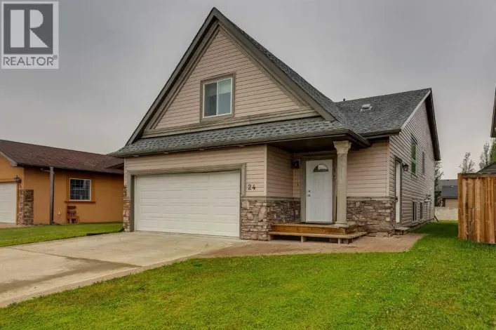 24 Mackenzie Crescent, Lacombe