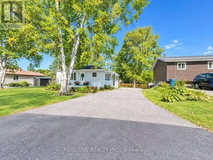 24 MAIN STREET, East Gwillimbury
