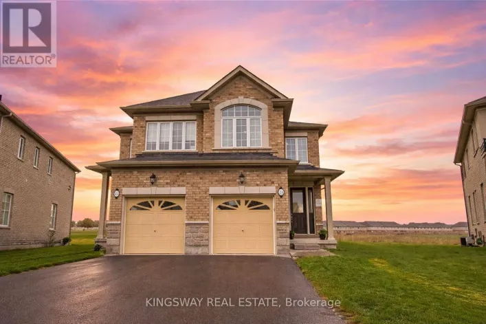 24 NARBONNE CRESCENT, Hamilton