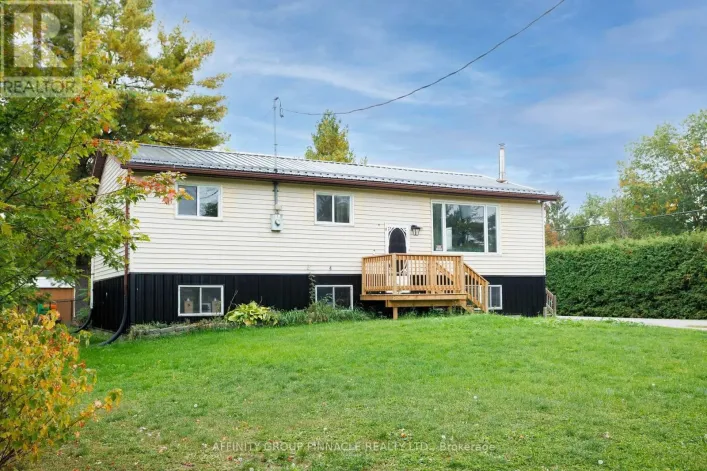 24 OAKWOOD DRIVE, Kawartha Lakes