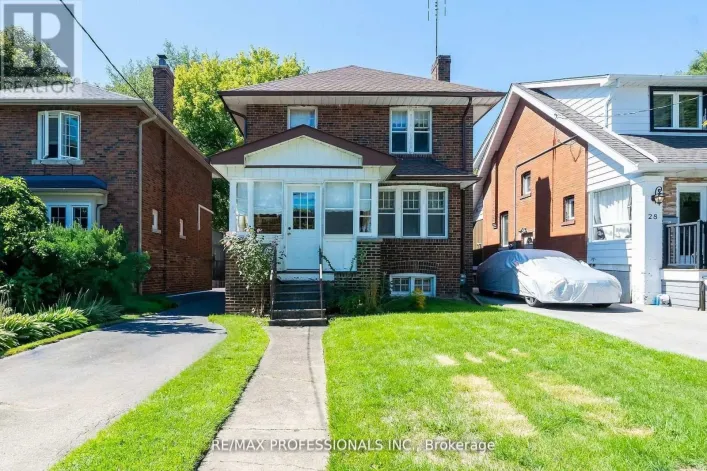 24 QUEENS AVENUE, Toronto