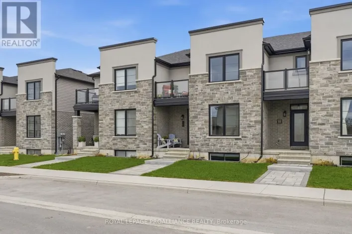 24 RIVERSTONE WAY, Belleville
