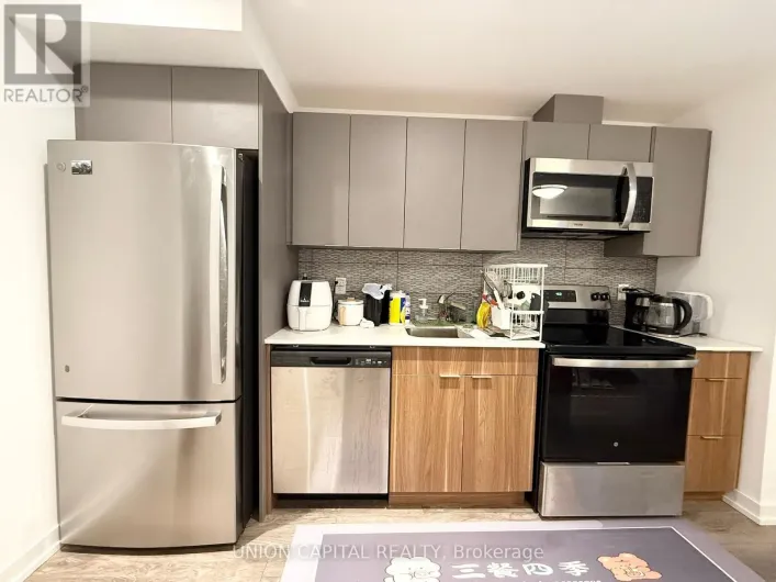 24 RM2+3 - 3079 PHARMACY AVENUE, Toronto